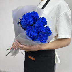 7 синих роз